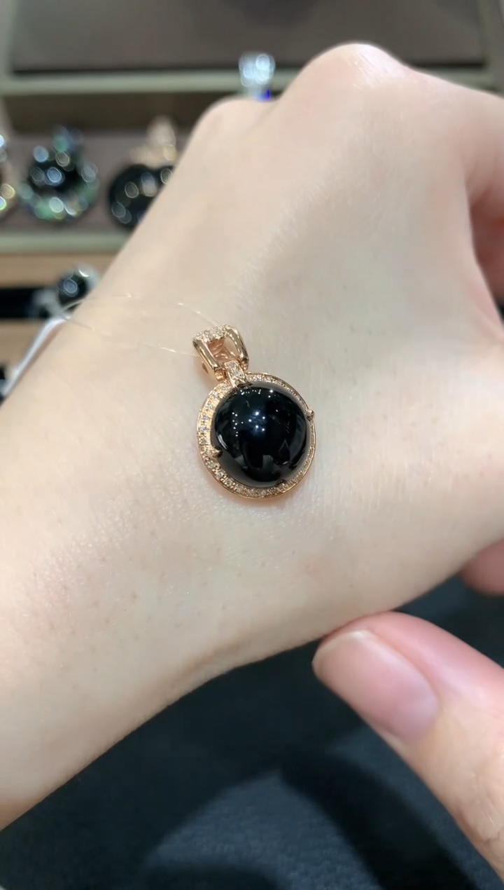 吊坠(不含链)18K金镶嵌翡翠冬日珠宝E31