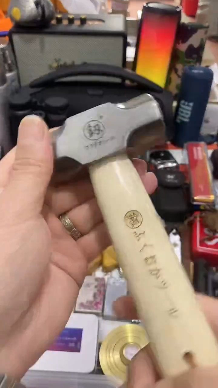 瓷片闪购商品  如图所示