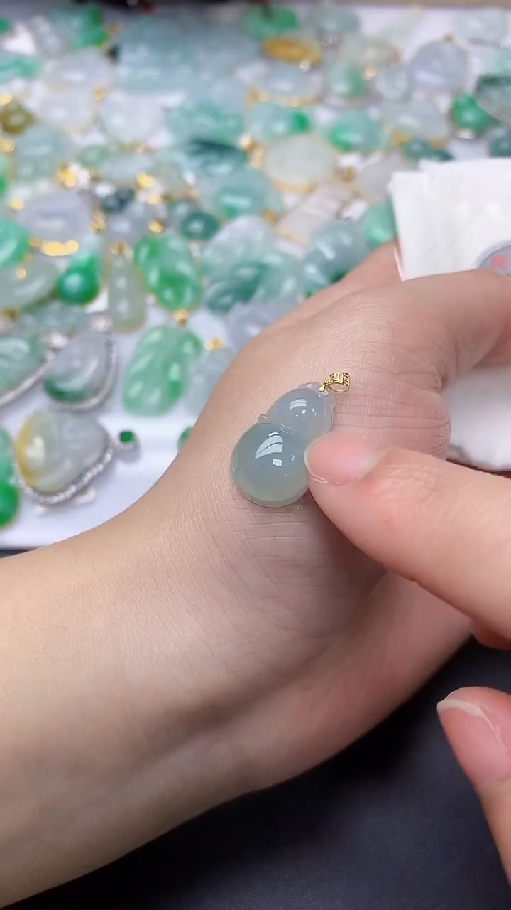 颈饰18K金镶嵌翡翠 天然缅甸A货百元以上9元证书费自理