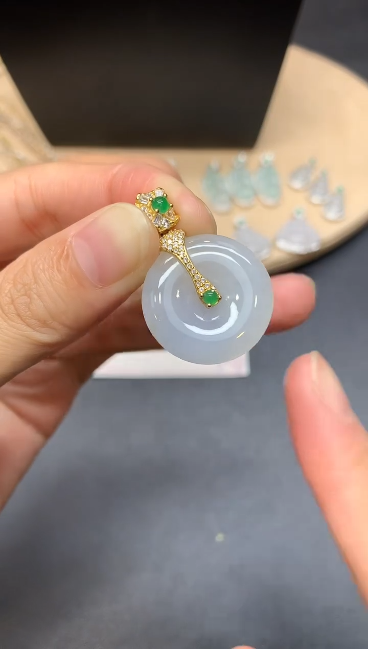 【闪购商品】翡翠吊坠(不含链)银S925镶嵌平安扣【多样性发其一】