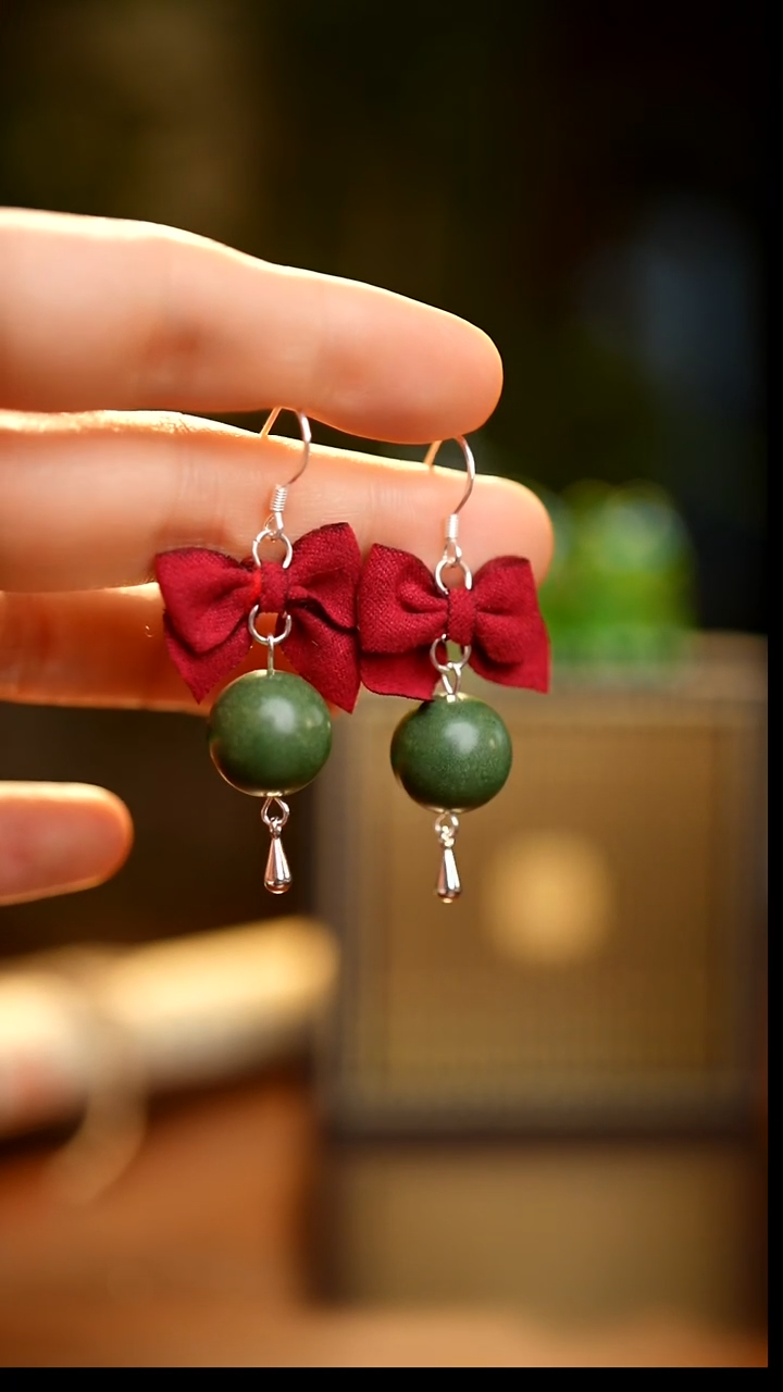 刺绣私人定制苗族手工Q619