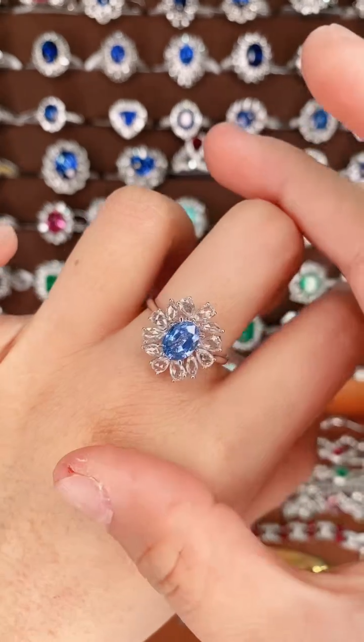 【闪购商品】蓝宝石18K金戒指18K金镶嵌1.45克拉