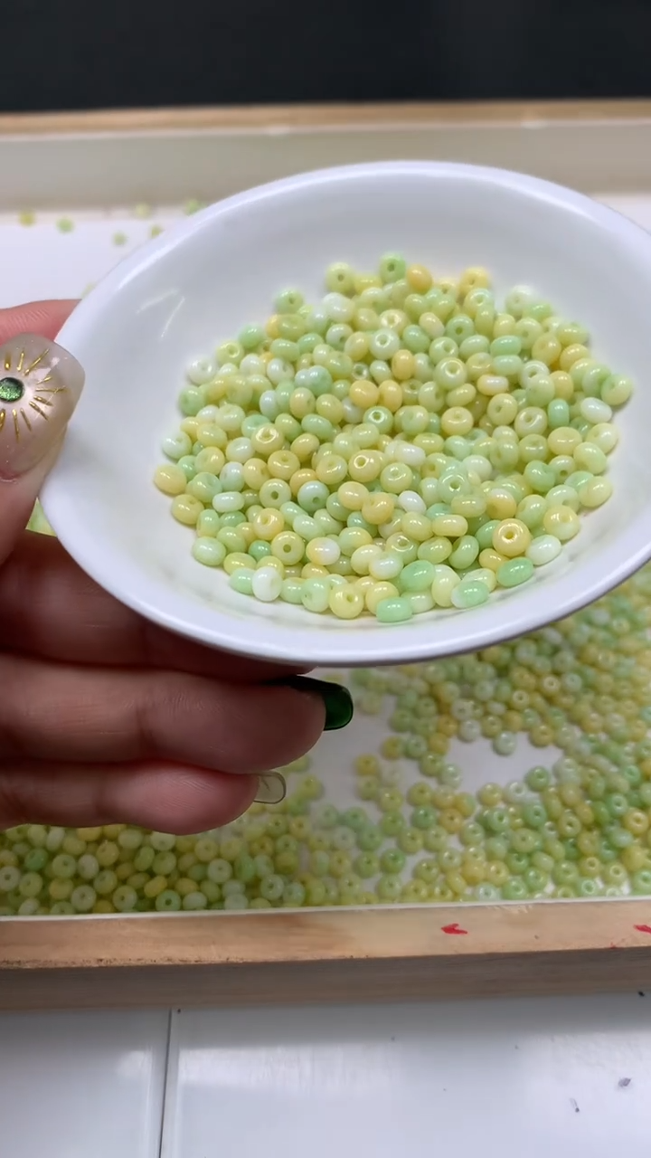 未镶嵌散珠玛瑙/玉髓E919 黄 加 绿算盘2*4mm100个8元