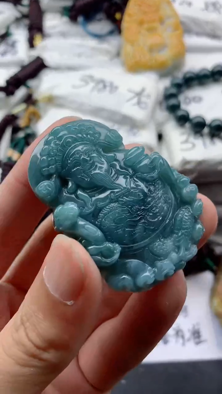 翡翠未镶嵌颈饰88888888