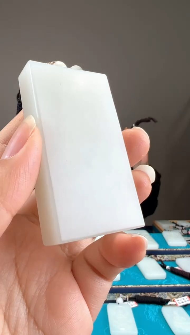 【闪购商品】和田玉未镶嵌颈饰1