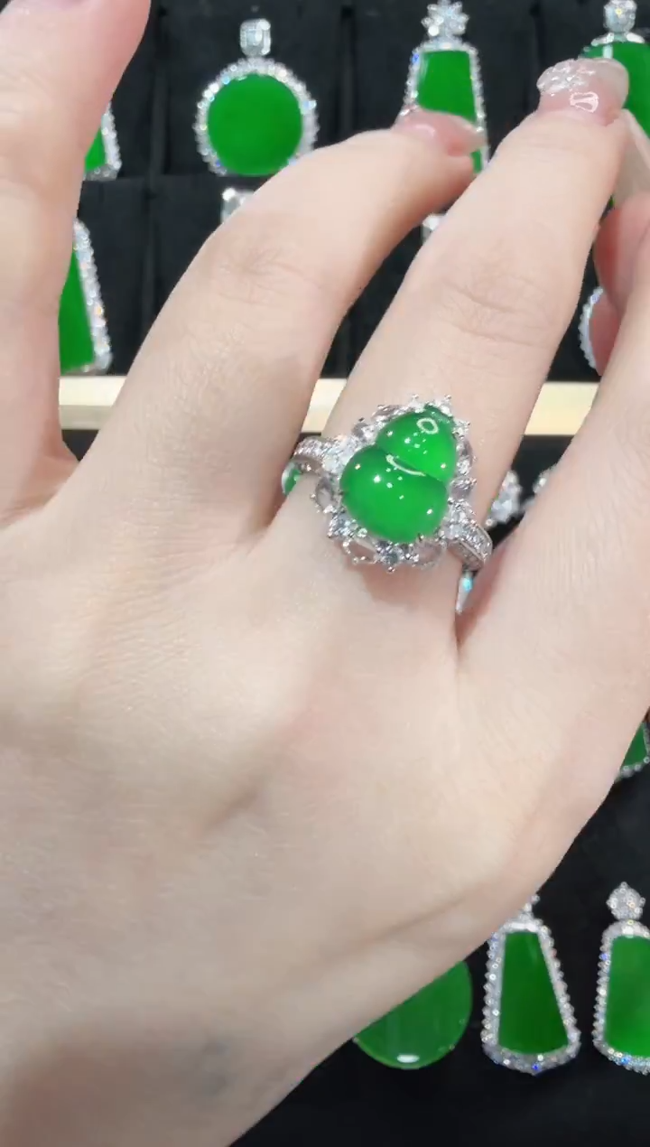 18K金镶嵌戒指翡翠葫芦戒指天然A货翡翠72h鉴赏期