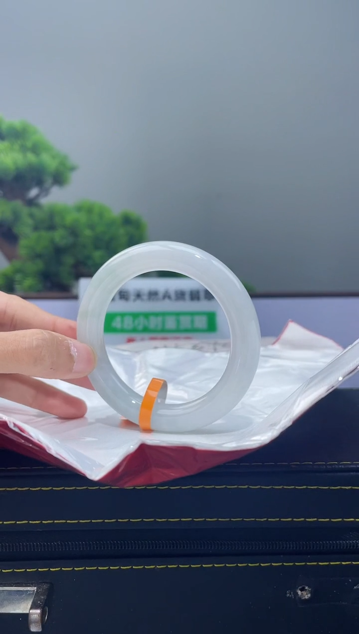 【闪购商品】翡翠手镯未镶嵌6手镯