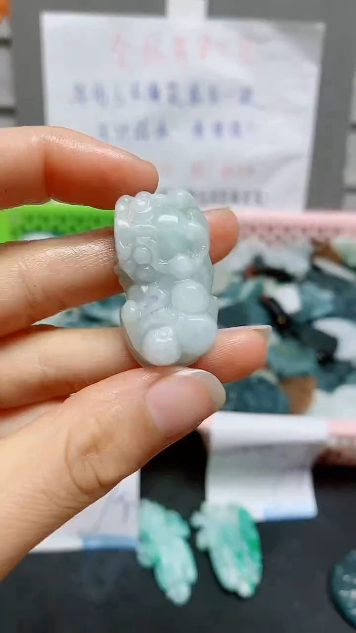 【闪购商品】翡翠颈饰未镶嵌天然翡翠A货