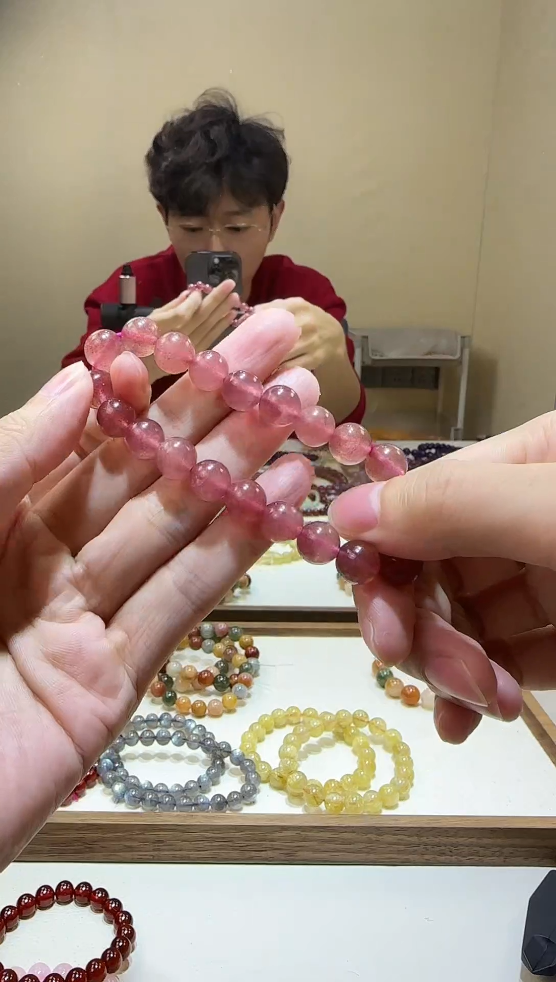 【闪购商品】石英质玉手链未镶嵌星光鸽血红草莓晶9+