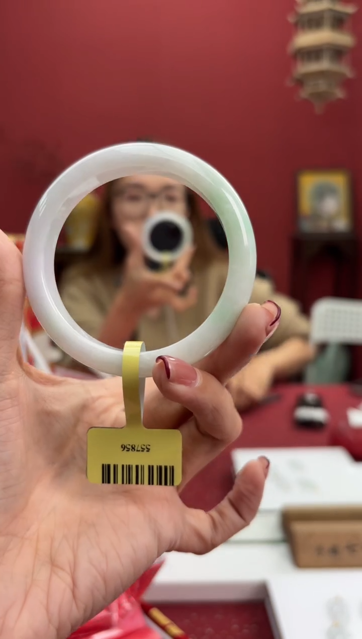 【闪购商品】翡翠手镯未镶嵌8手镯