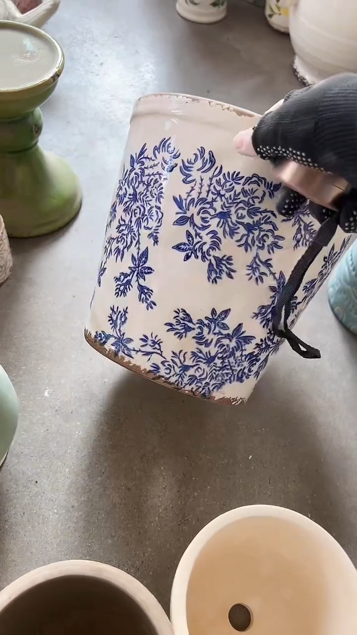 【闪购商品】陶瓷有孔花盆高20cm内口19cm