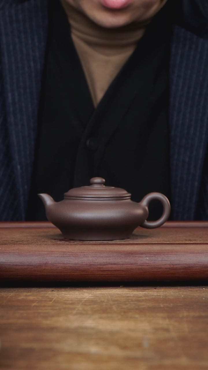 【闪购商品】紫砂茶壶190ml 正高作品 虚扁 紫泥