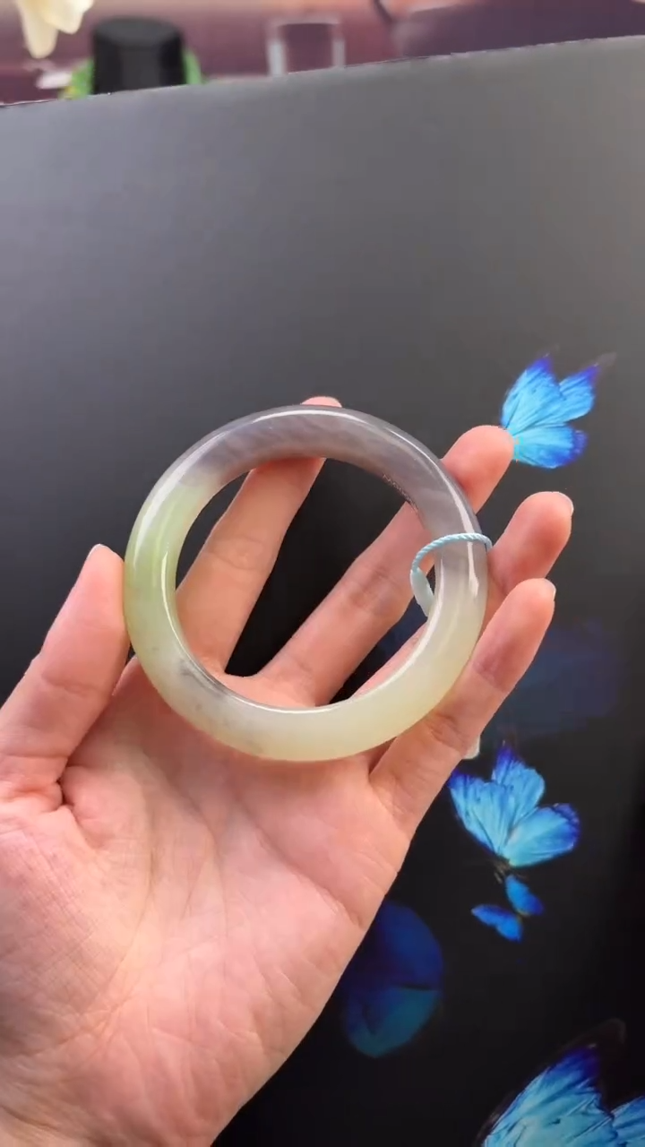 未镶嵌手镯和田玉手镯