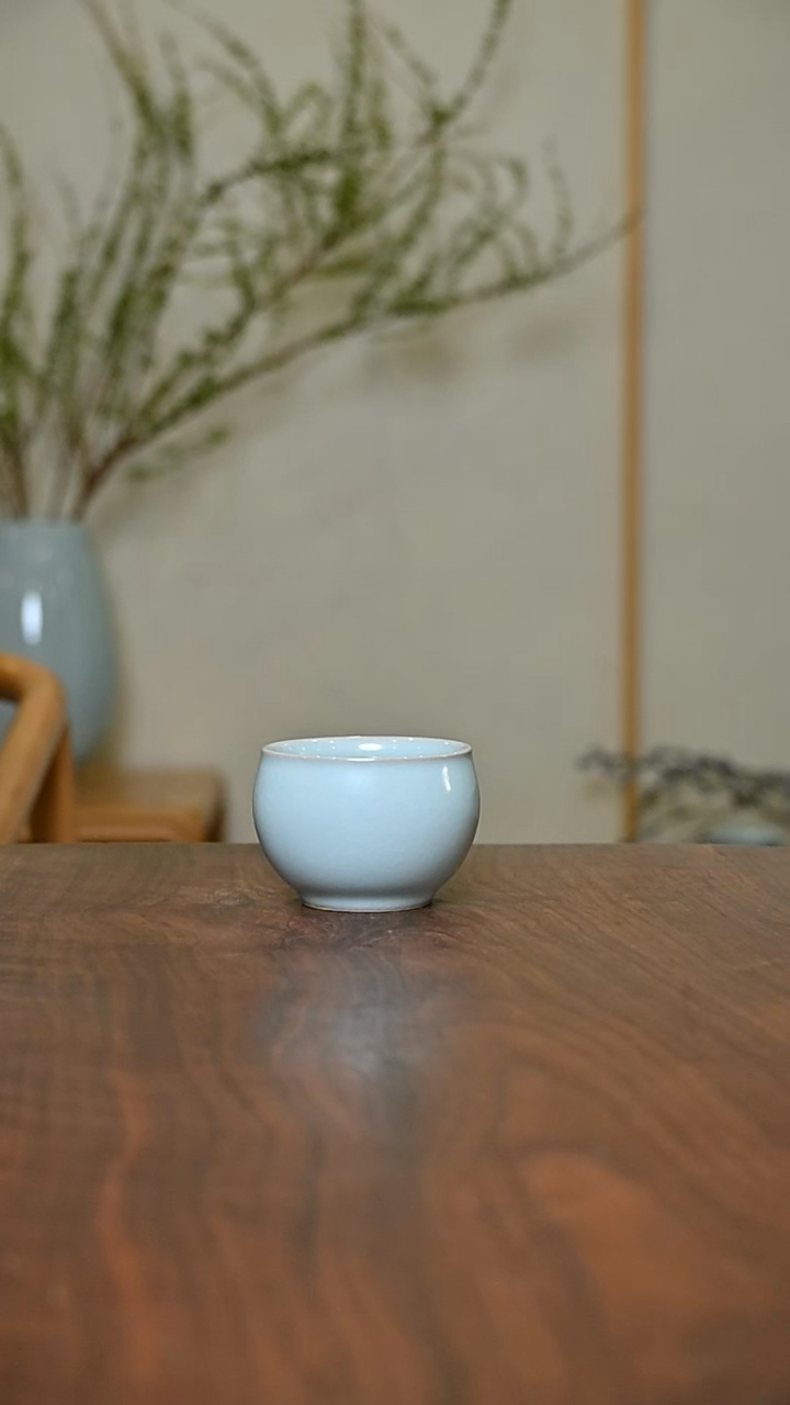 缸杯 天青 微瑕 朱家汝窑款