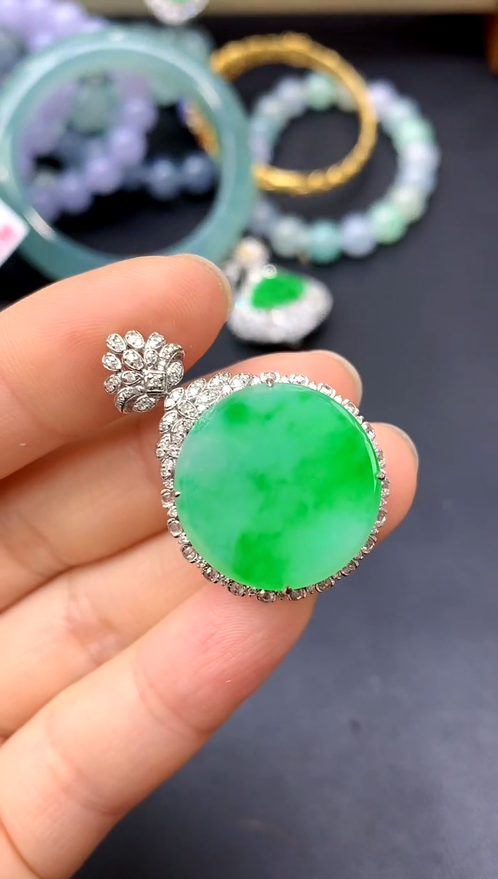 颈饰18K金镶嵌翡翠357-中国好珍宝