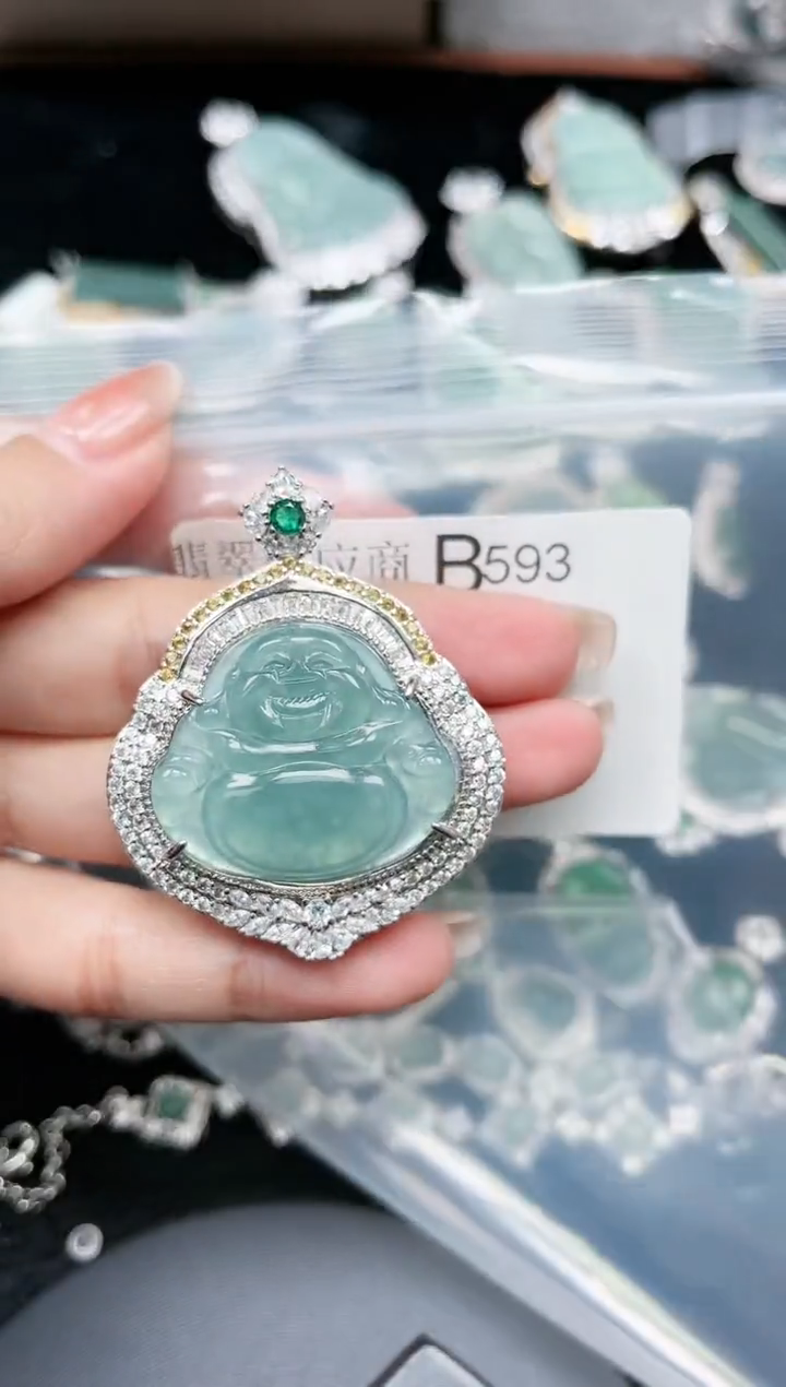 【闪购商品】翡翠颈饰未镶嵌593赠皮绳