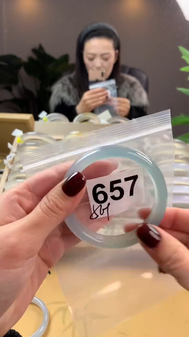 【闪购商品】玛瑙/玉髓手镯未镶嵌657