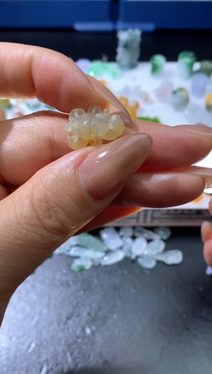 【闪购商品】定制翡翠未镶嵌翡翠毛货~