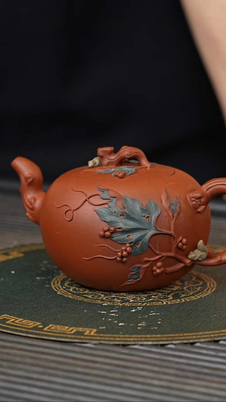 【闪购商品】紫砂茶壶GHJ 清水泥 松鼠葡萄