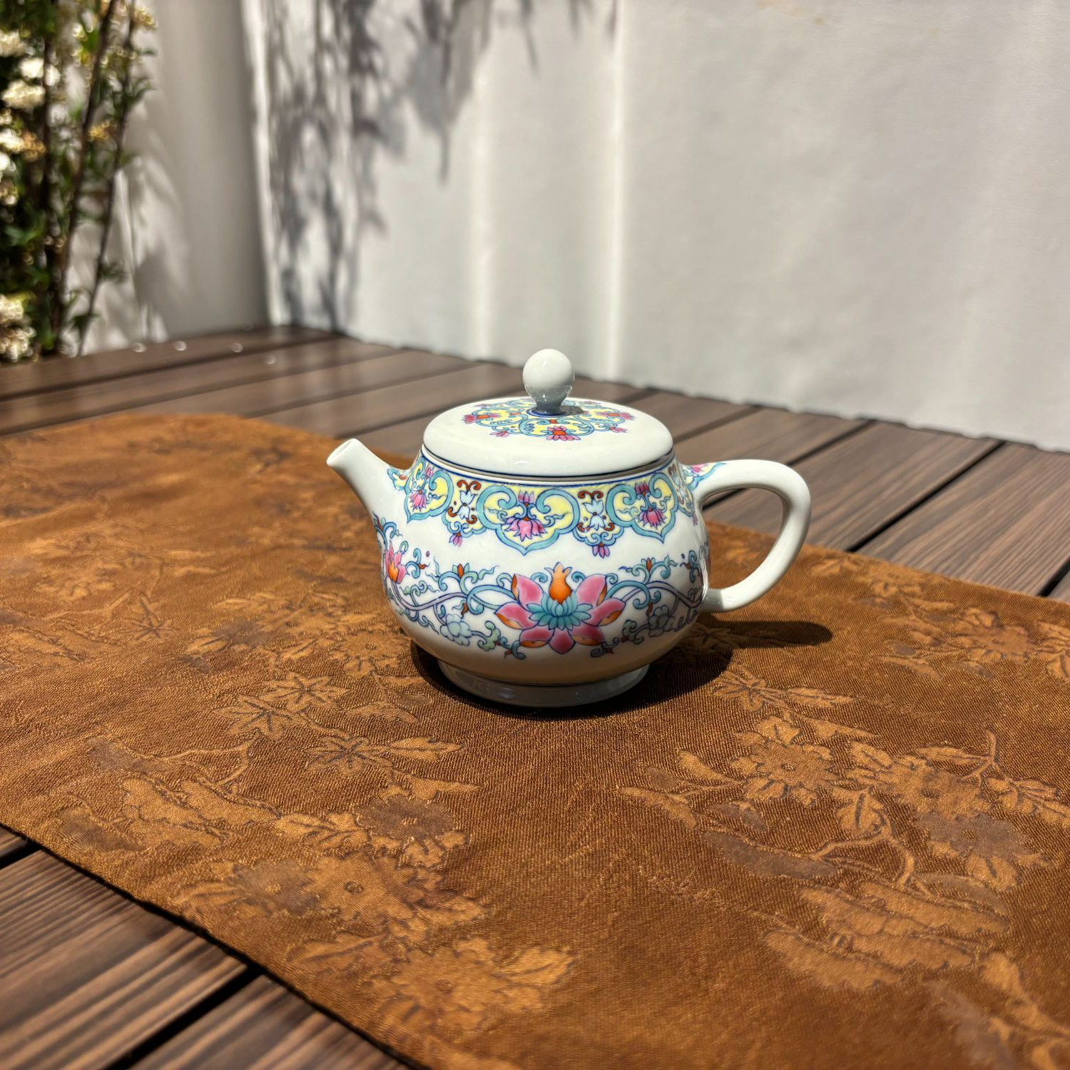 当代 景德镇陶瓷/茶具茶壶/斗彩缠枝莲纹花卉西施壶