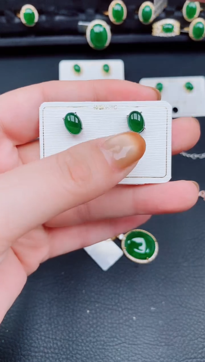 【闪购商品】翡翠耳饰银S925镶嵌天然a货翡翠373