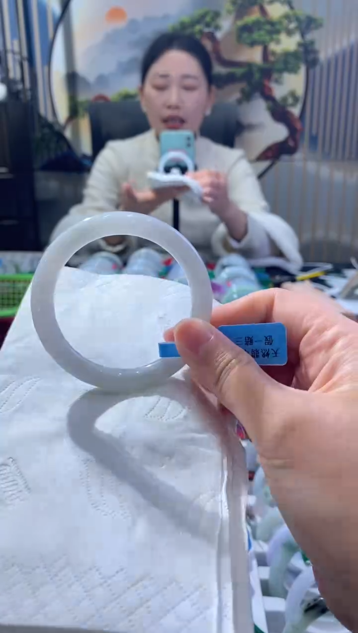【闪购商品】翡翠手镯未镶嵌00008725