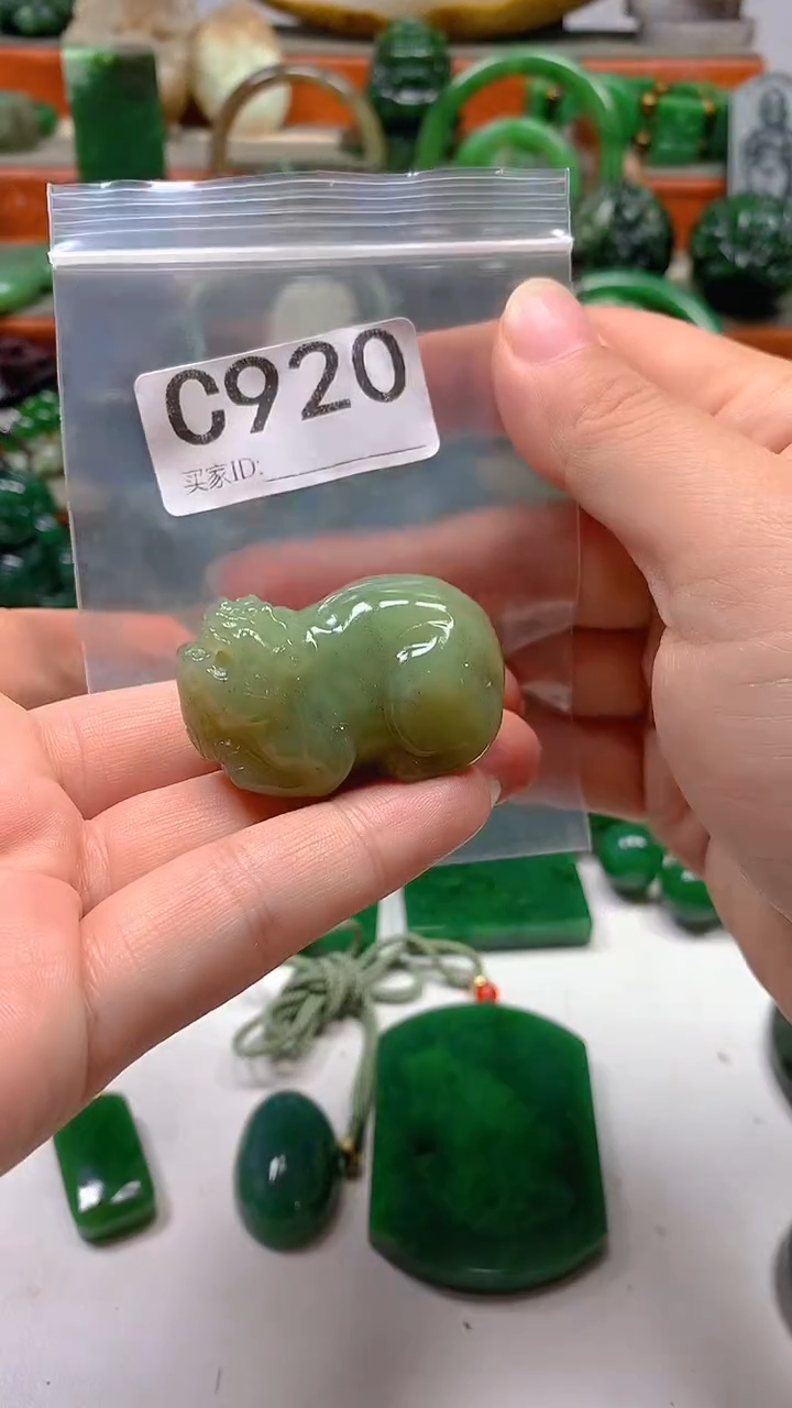 和田玉未镶嵌颈饰1