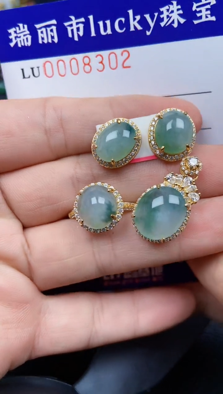 【闪购商品】翡翠颈饰银S925镶嵌8302