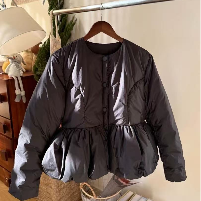 2025新款法式气质纯色花苞羽绒服奶乖短款无领秋冬羽绒服外套