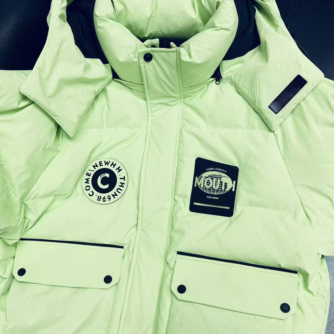 *2657#【剪标款，介意勿拍】特定面料保暖加厚连帽外套-非标