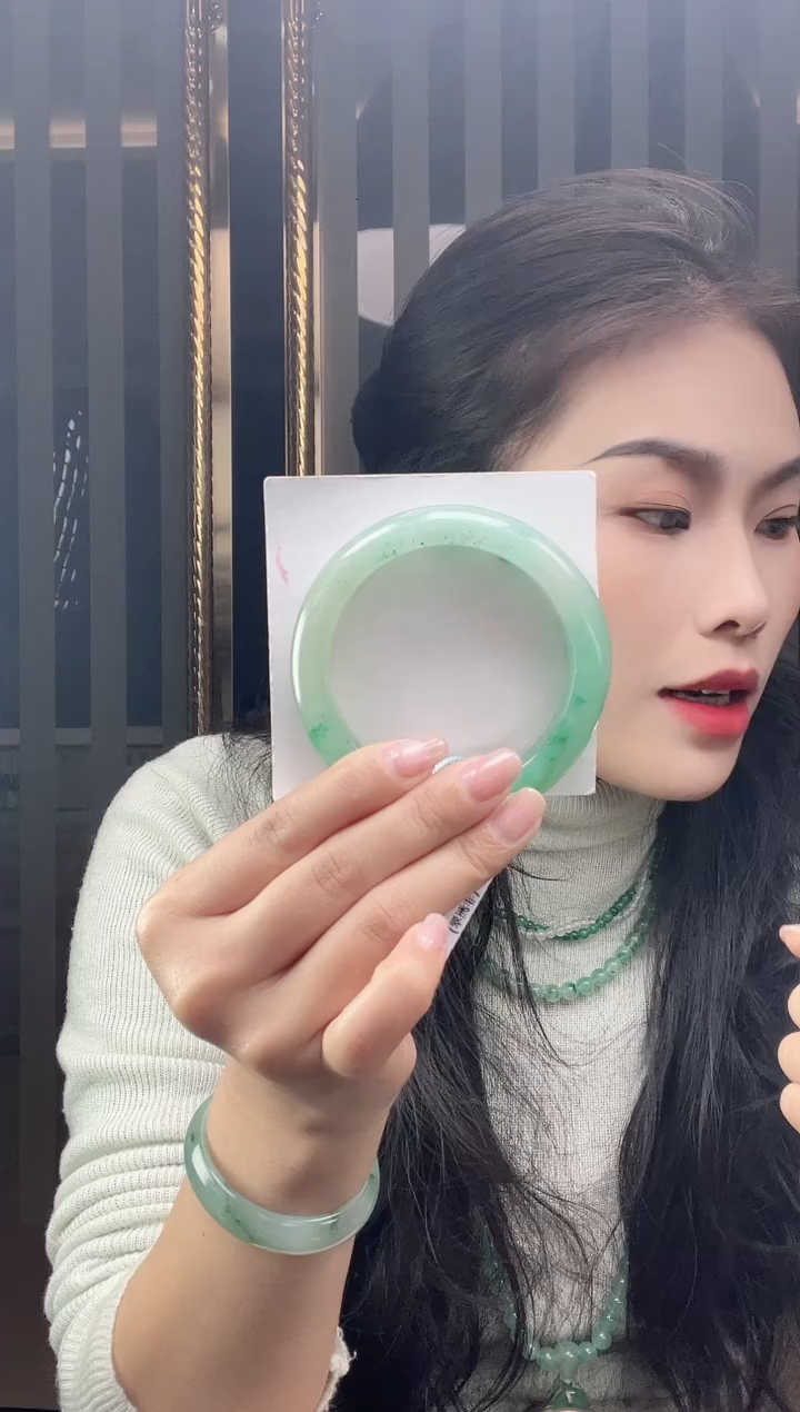 未镶嵌手镯石英质玉15