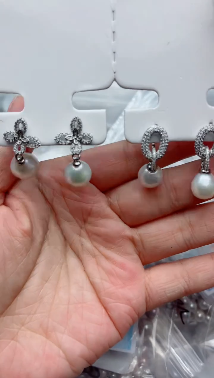 未镶嵌耳饰淡水珍珠多样性发其一，非无暇