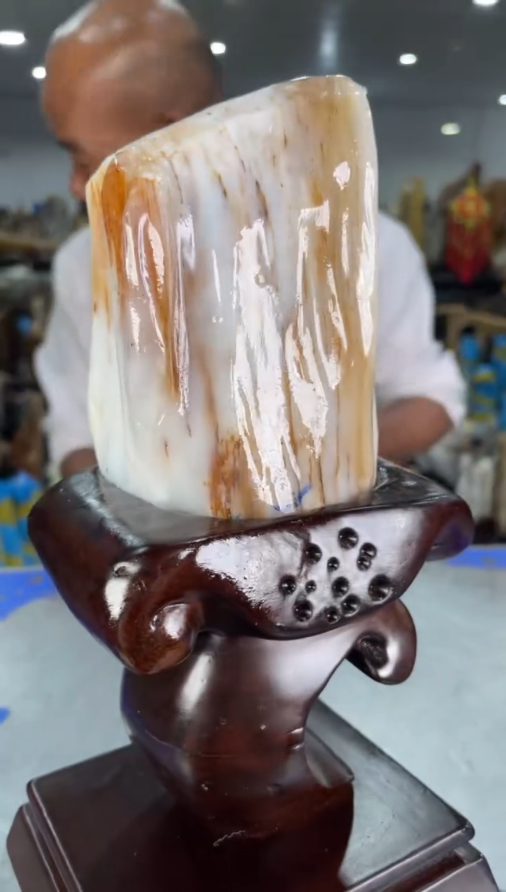 【闪购商品】硅化玉摆件未镶嵌81