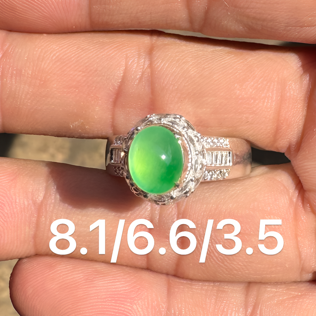 0210(小哪吒在源头)冰种翡翠木那甜绿戒面肉细饱满杠味荧光足M80