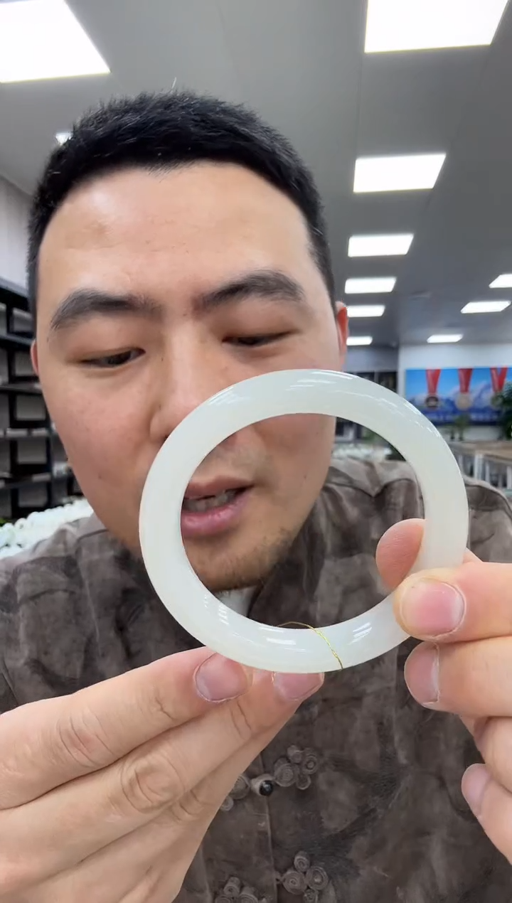 【闪购商品】和田玉手镯未镶嵌59  943