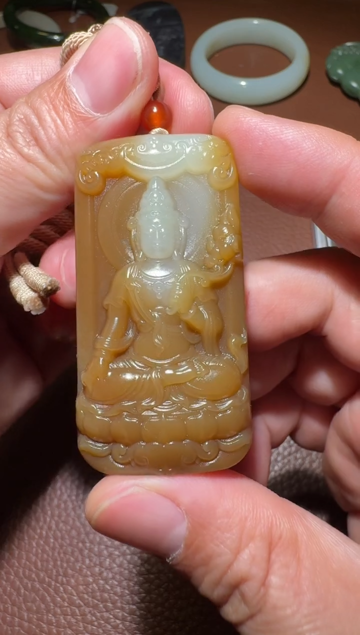 未镶嵌和田玉挂件和田玉
