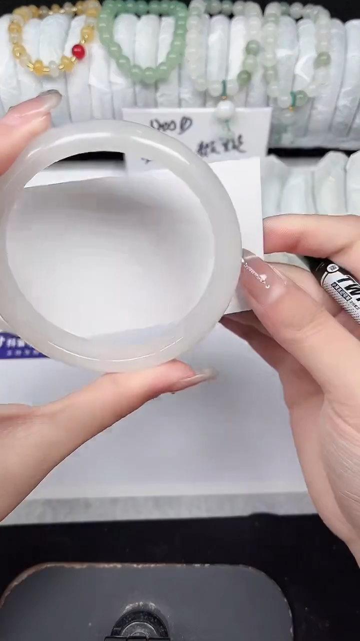 未镶嵌手镯石英质玉161-64/65