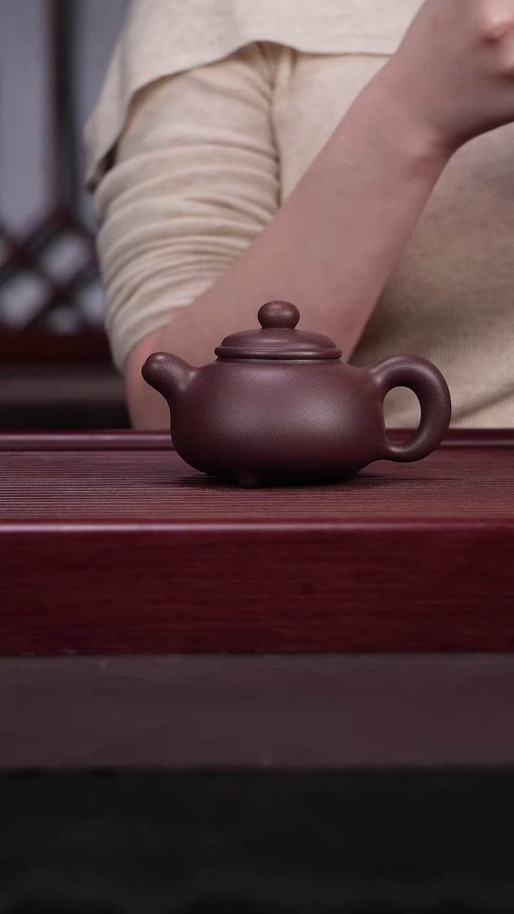 茶壶紫砂EF17461陈小平-童稚底槽清-215cc-内推
