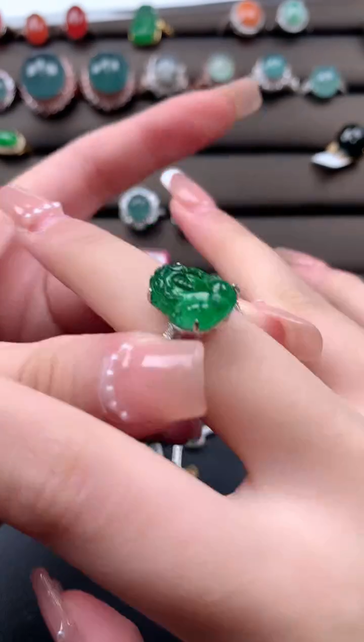 【闪购商品】翡翠戒指银S925镶嵌52114