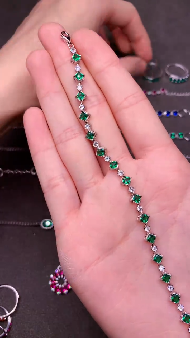 【闪购商品】祖母绿手链银S925镶嵌......