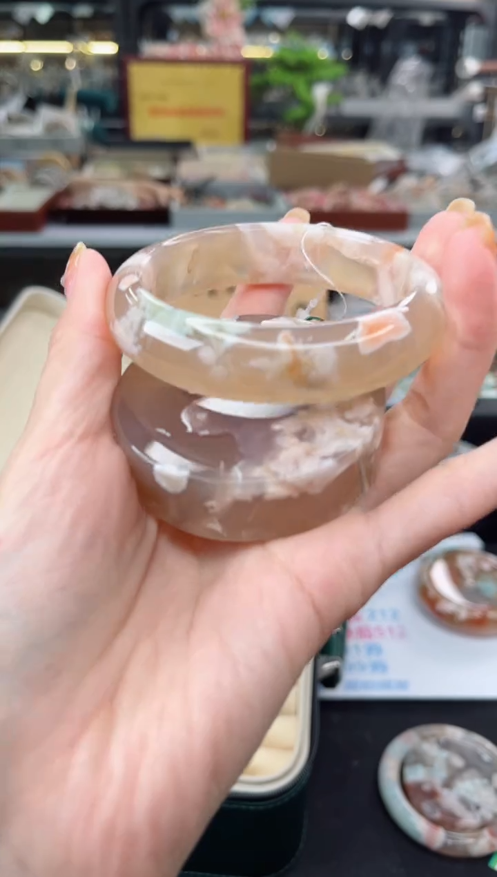 【闪购商品】石英质玉手镯未镶嵌60圈口（赠品镯心）6450082