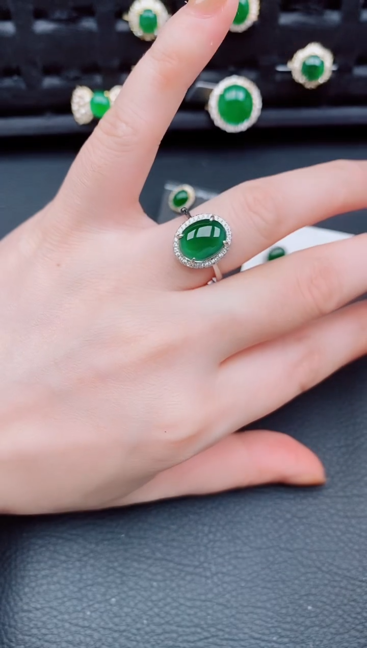 【闪购商品】翡翠戒指银S925镶嵌天然a货翡翠304