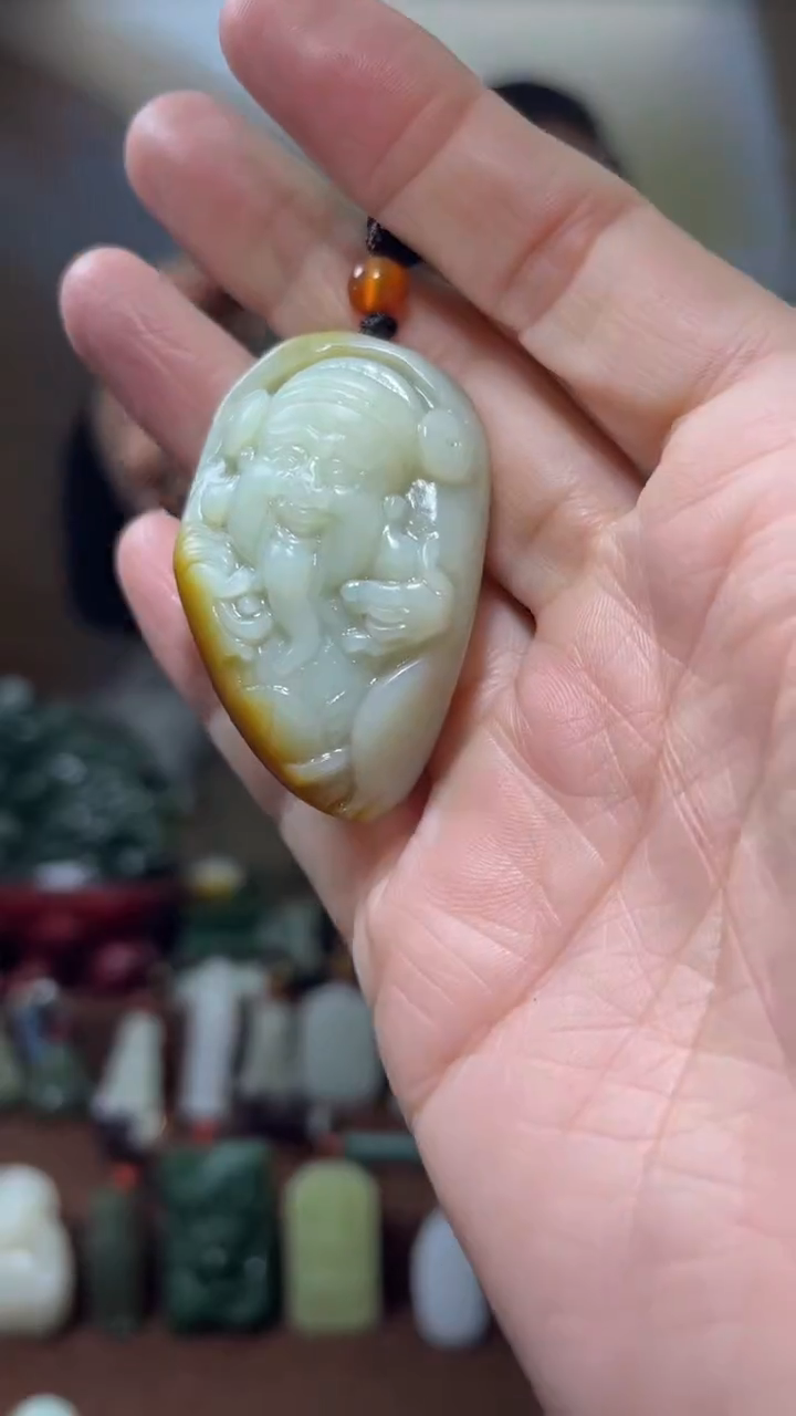颈饰未镶嵌和田玉·