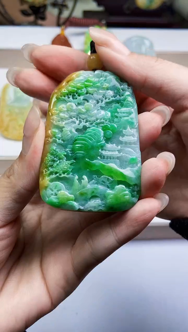 颈饰未镶嵌翡翠翡翠A货