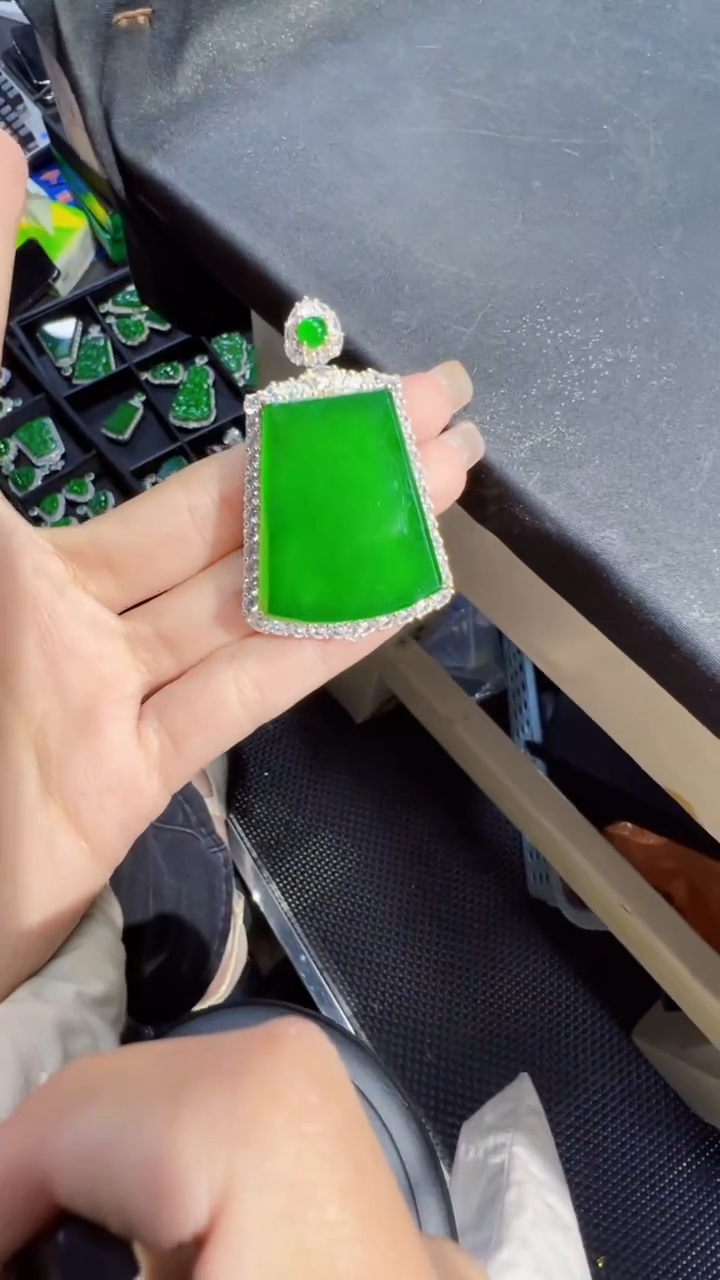 【闪购商品】定制翡翠未镶嵌无事牌1