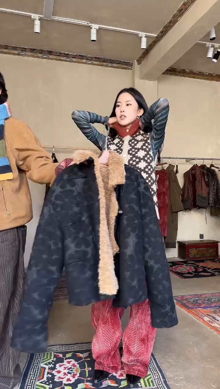 KWC26FW黑色提花裙片外套M