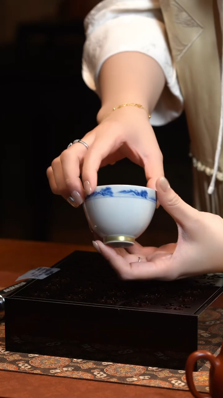 【闪购商品】L元煦预售15天一线江山描金山水小足杯