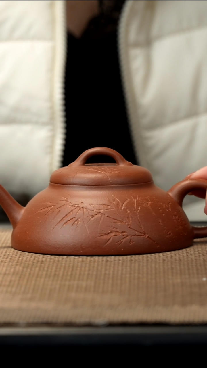 紫砂茶盏降坡刻绘慰风150CC