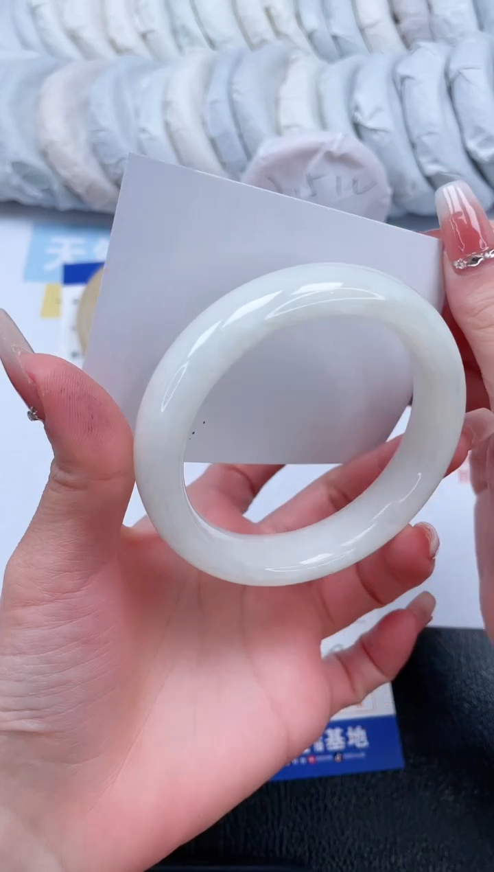 【闪购商品】和田玉手镯未镶嵌T43-58.4