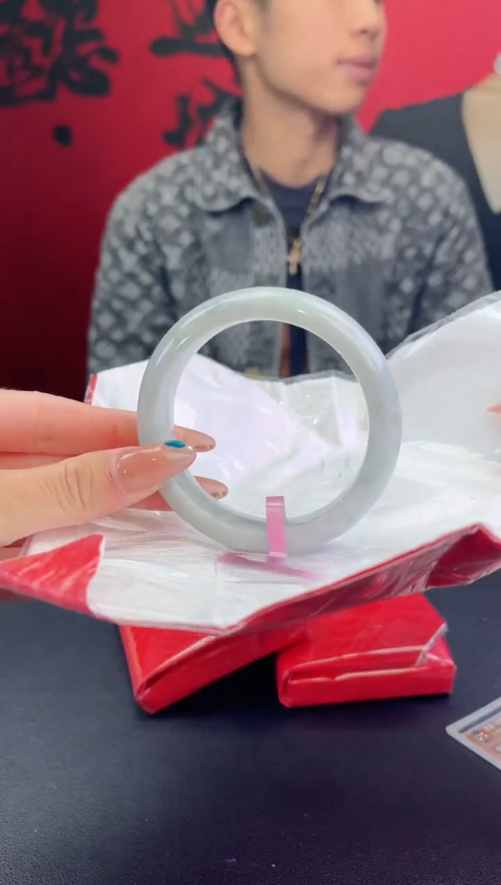 【闪购商品】翡翠未镶嵌手镯2翡翠手镯（微瑕）